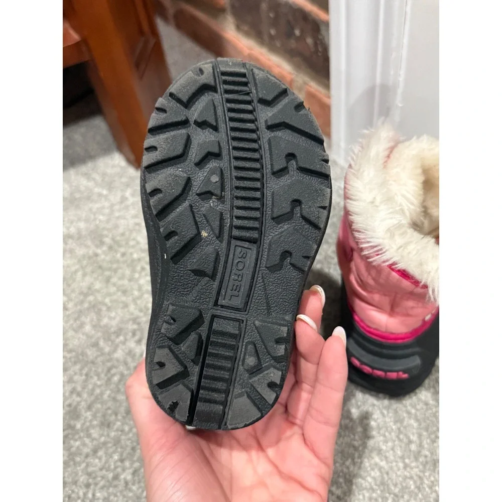 Sorel adjustable while textile